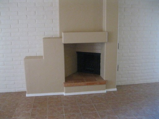 Building Photo - 1580 S Telshor Blvd