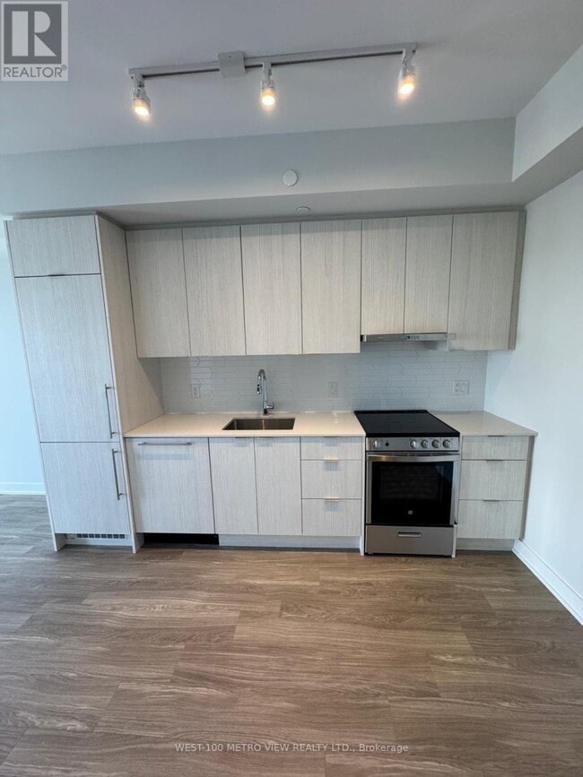 Photo du bâtiment - 430-3430 Square One Dr
