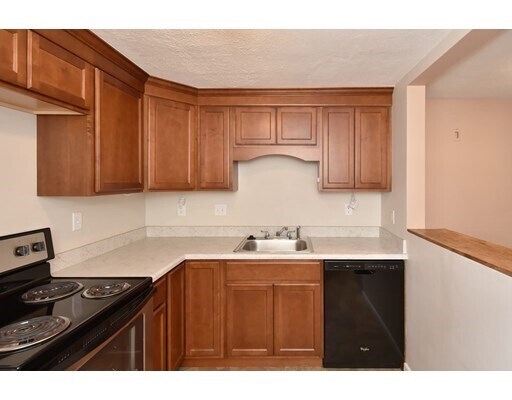 Foto del edificio - 1325 Worcester Rd