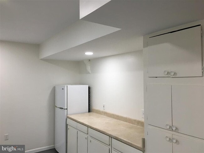 Building Photo - 2400 Rockbridge St