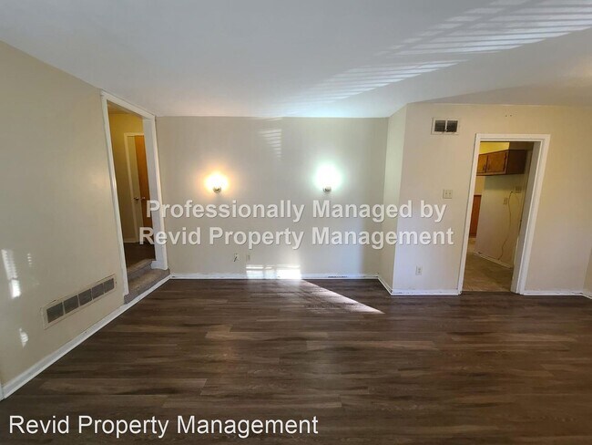 Foto del edificio - 3 br, 1 bath House - 4022 Cliffdale