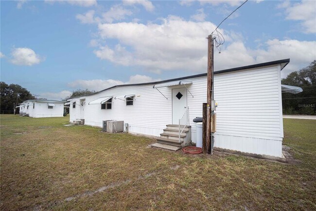 Building Photo - 35141 Eastwood Ave