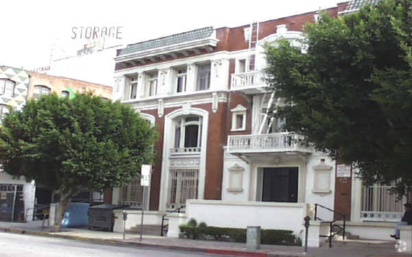 Building Photo - Coronado Apartments