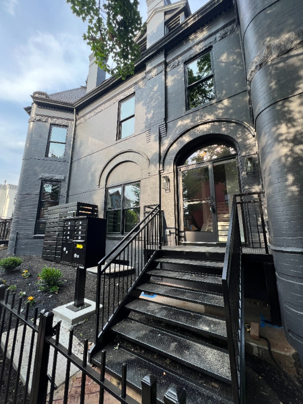 Photo - 318 M St NW Apartment