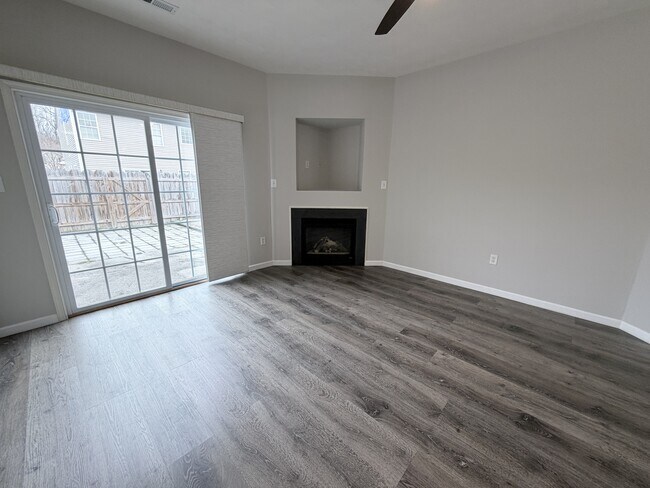 Building Photo - 2396 Bizzone Cir