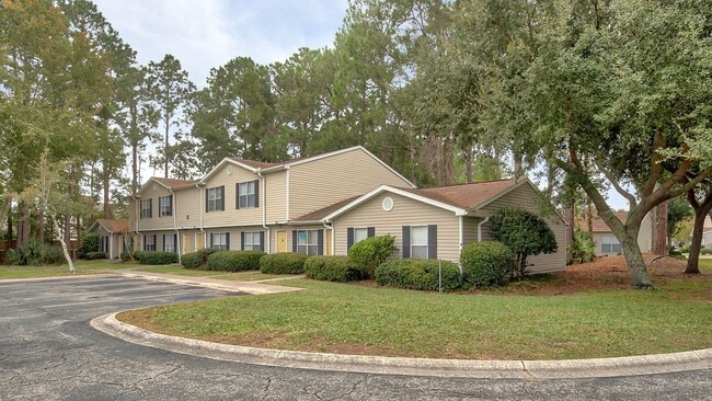 Foto del edificio - Pinewood Pointe