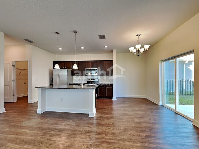 Foto del edificio - 11208 Delicate Rose Ct