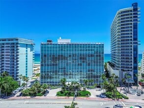 Building Photo - 5055 Collins Ave