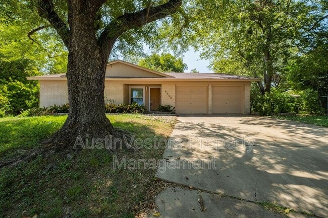 Building Photo - 8600 Clarewood Cir