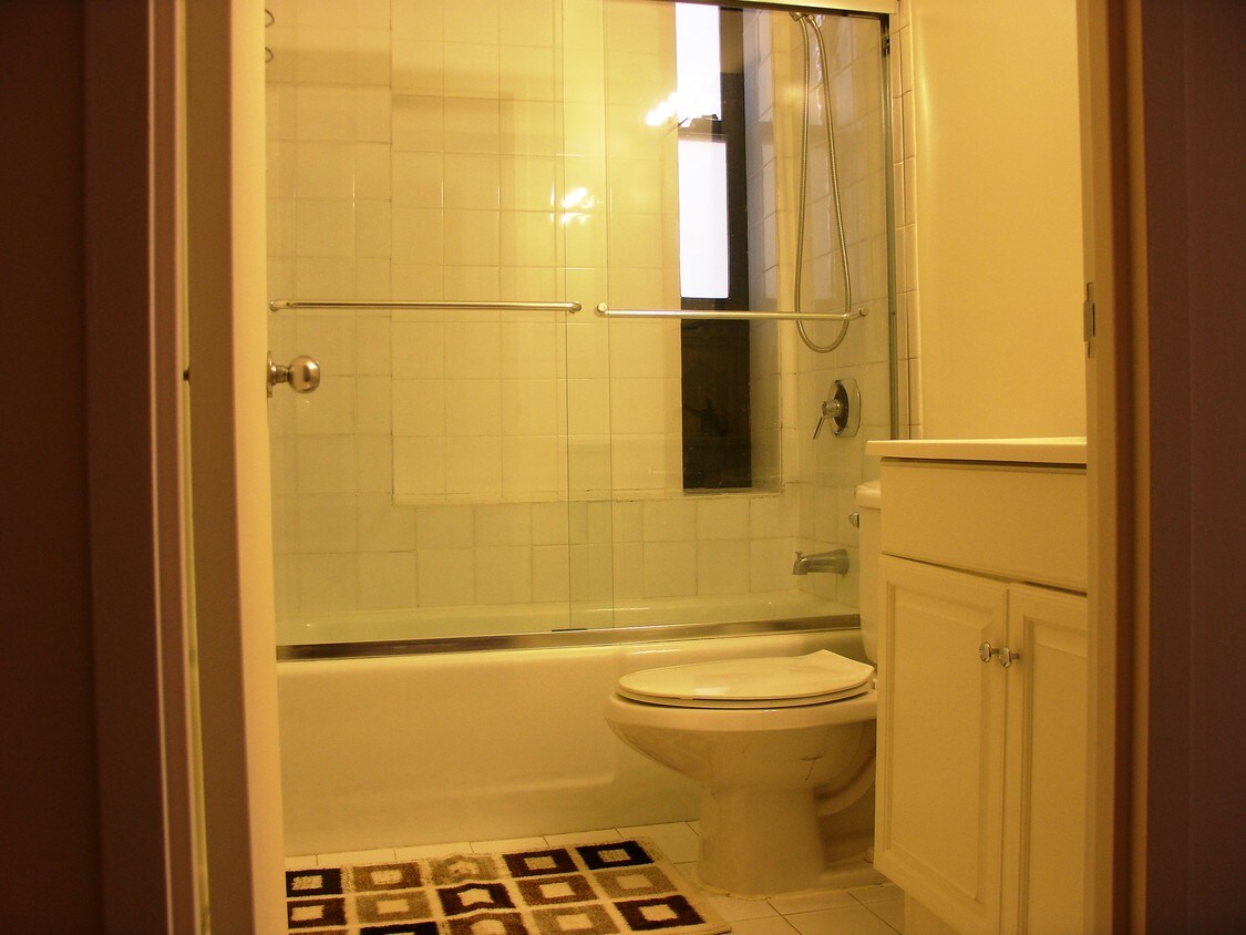 Foto principal - 150 W 51st St