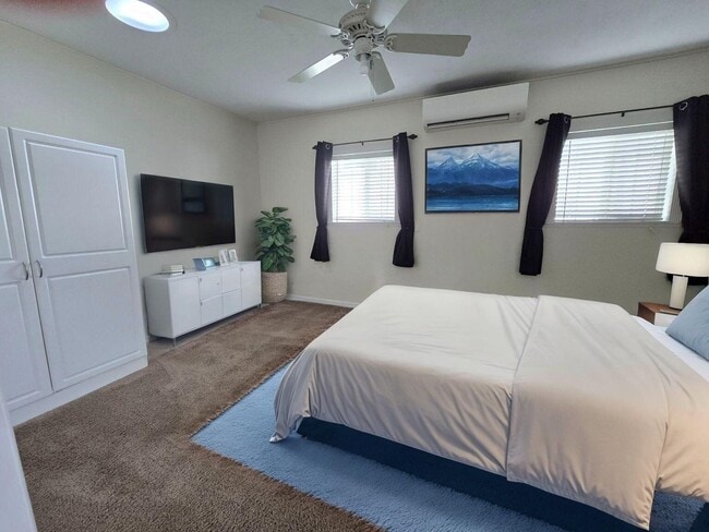 Building Photo - 1811 NW Kline St