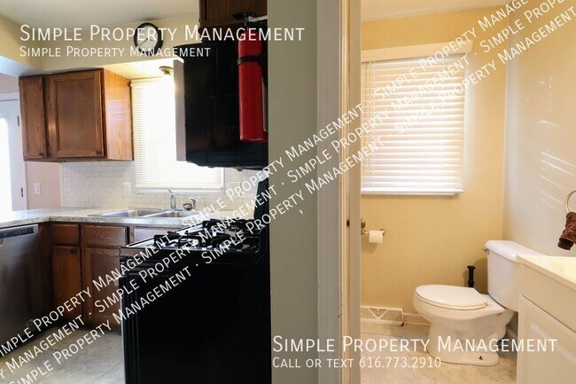 Building Photo - Charming 3 bedroom, 1.5 bathroom home with...