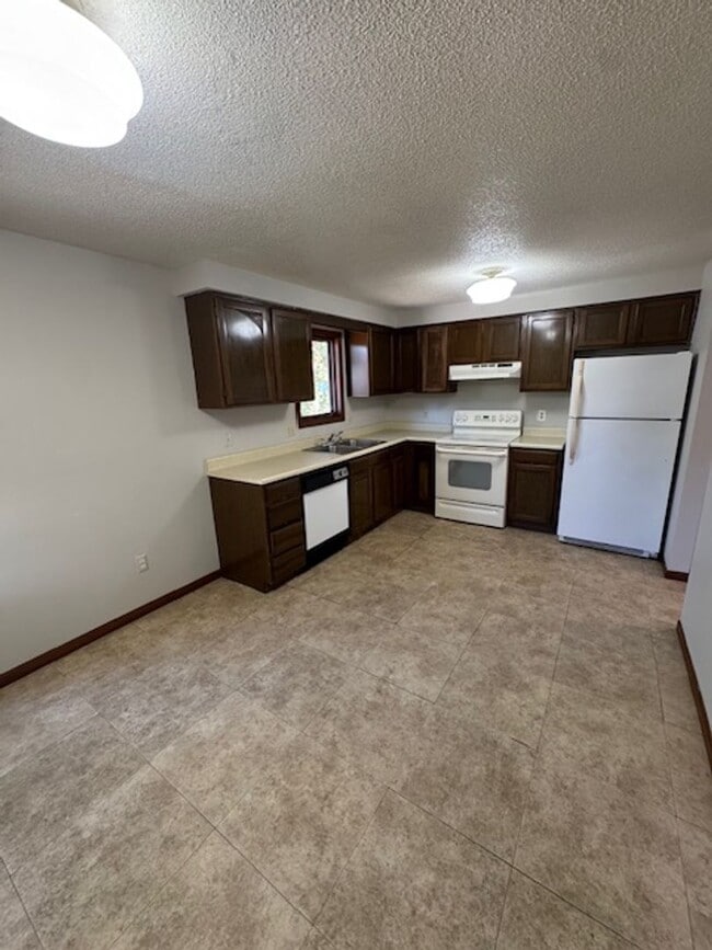 Foto del edificio - 6918 Decatur Rd