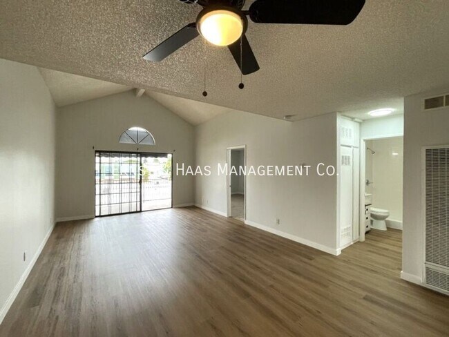 Building Photo - 3500 Linden Ave