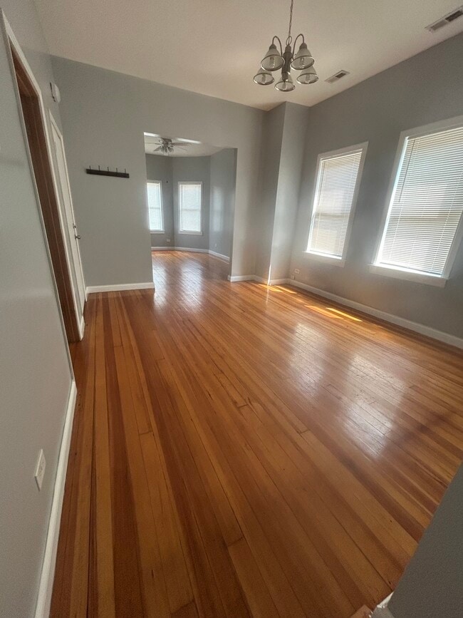 Building Photo - 2414 N Lawndale Ave