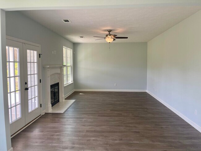 Foto del edificio - 634 Jensen Ln