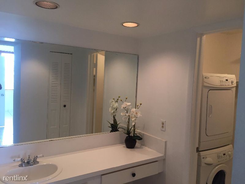 Foto principal - 802 NW 87th Ave