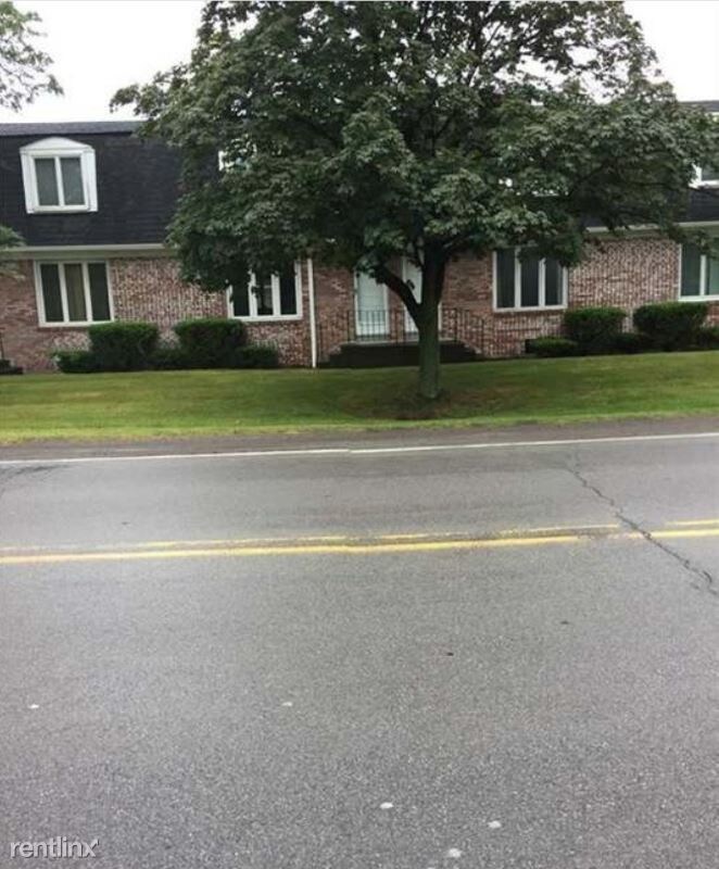 Primary Photo - 2 br, 1.5 bath Townhome - 2440 Colvin Blvd