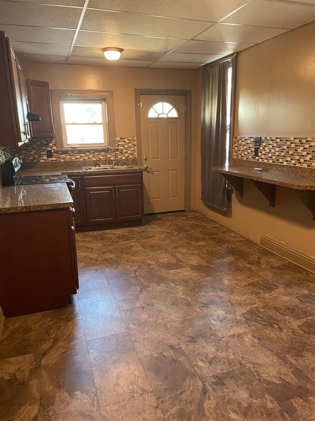 Building Photo - Harrisburg City 3 Bedroom House