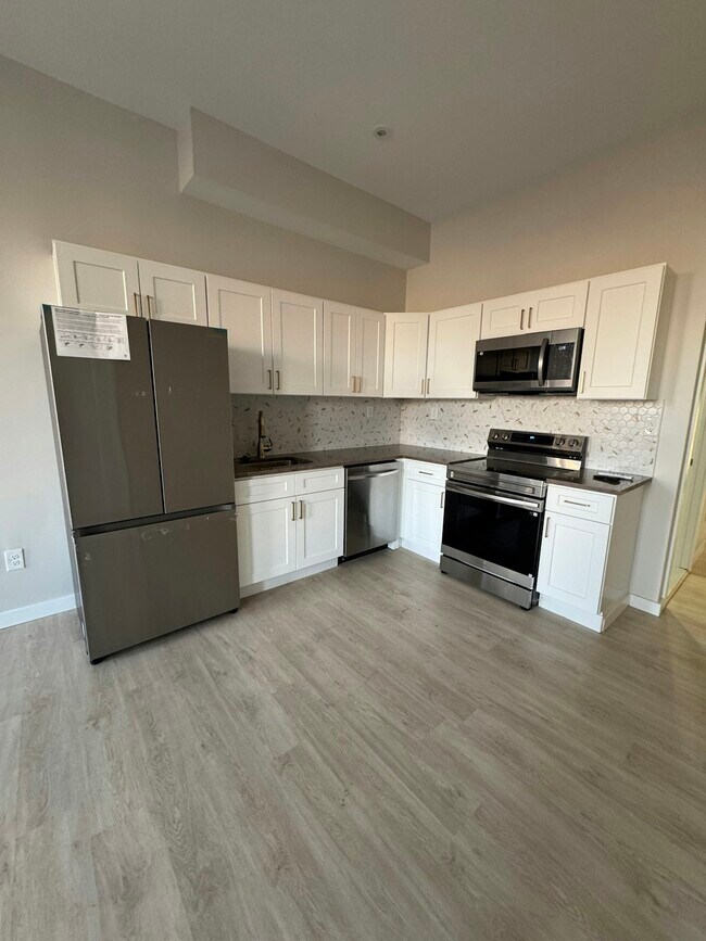 Foto del edificio - 2416 N Charles St