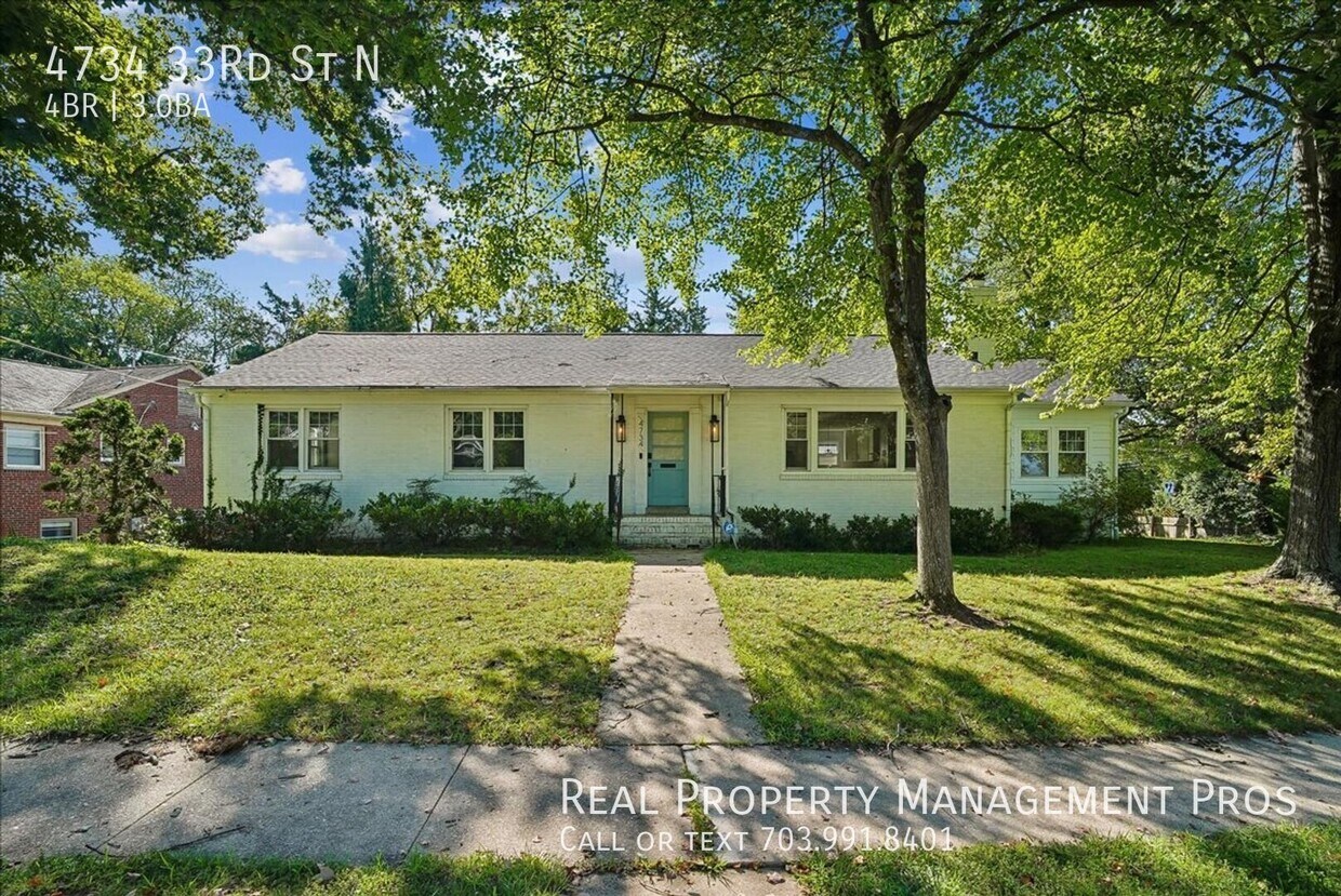 Photo - 4734 33Rd St N-