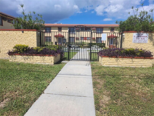 Foto del edificio - 629 SW 11th St