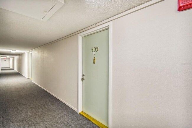 Foto del edificio - 255 Dolphin Point
