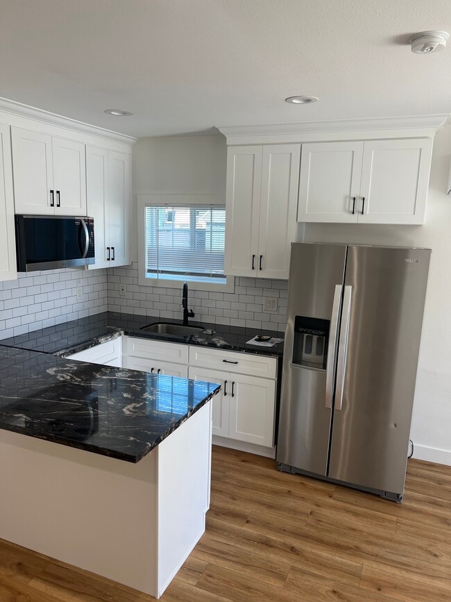 Building Photo - 12321 Bombardier Ave