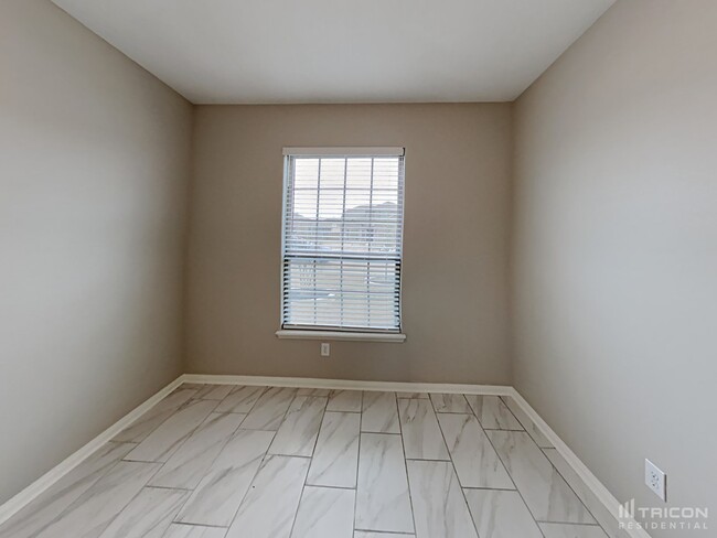 Building Photo - 1342 Barrel Dr