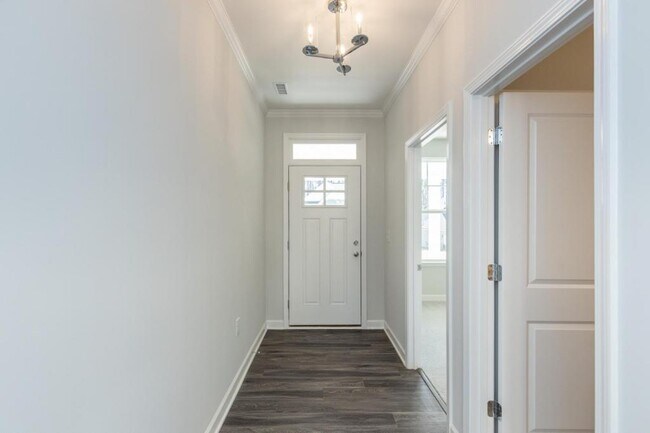 Building Photo - 50 Maximus Cir