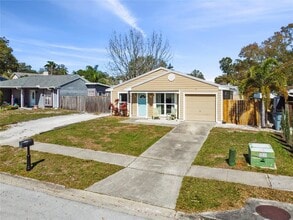 Building Photo - 2803 Northcote Dr
