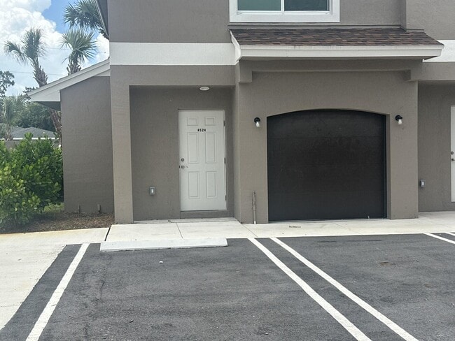Building Photo - 4498 SW Port St Lucie Blvd