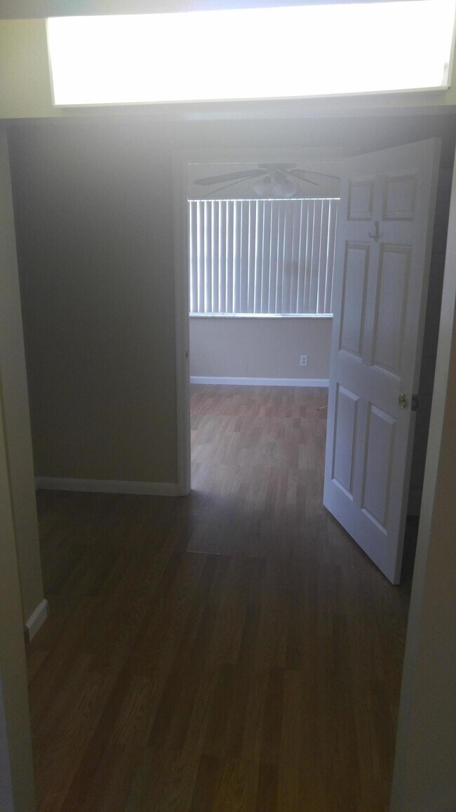 Foto del edificio - 7112 Pine Manor Dr