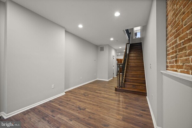 Foto del edificio - 420 N Collington Ave