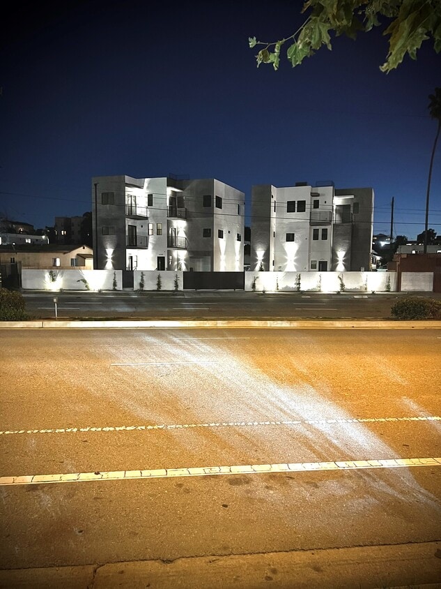 Primary Photo - 4713 Lomita St