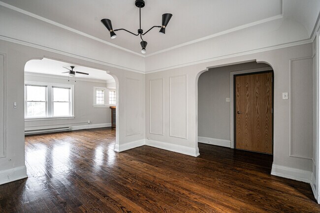 Building Photo - 5710 W Vliet St