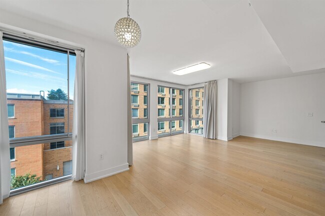 Foto del edificio - 201 Marin Blvd