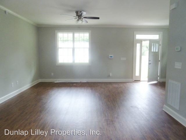 Building Photo - 4 br, 3 bath House - 602 Church St.