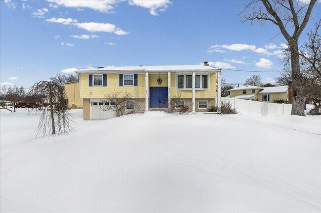 Foto del edificio - 5 Knollwood Dr