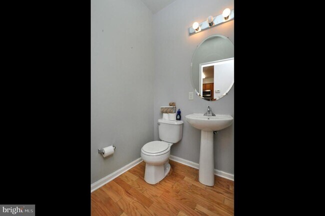 Building Photo - 328 Helen Dr