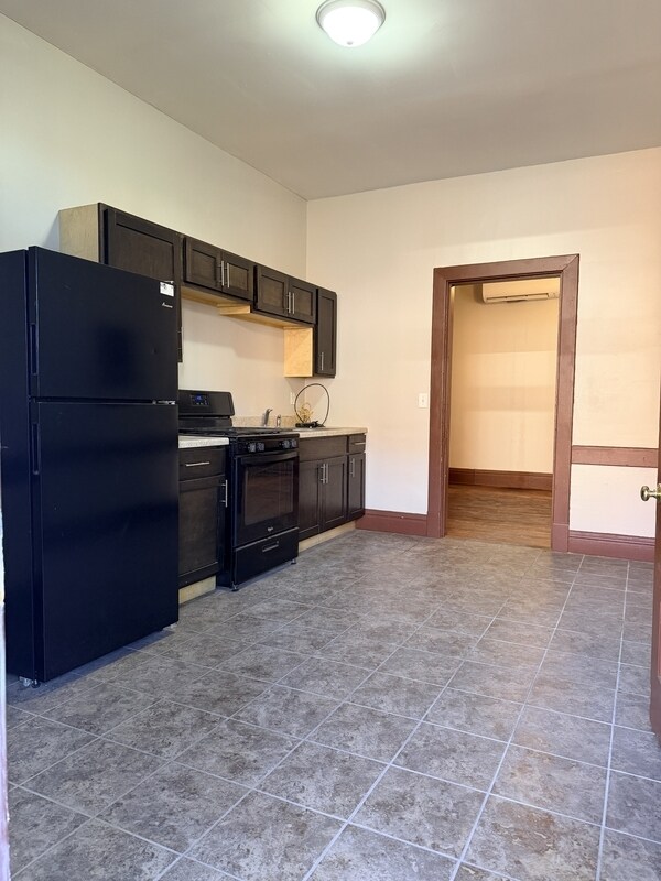 Foto del edificio - 604 W 3rd St