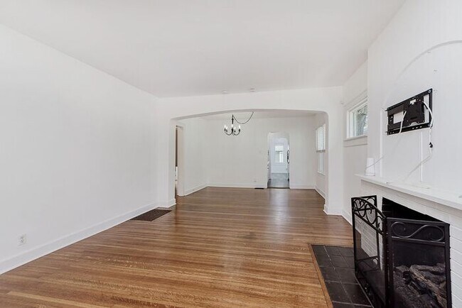 Foto del edificio - Charming, Fully Updated Broad Ripple Gem!