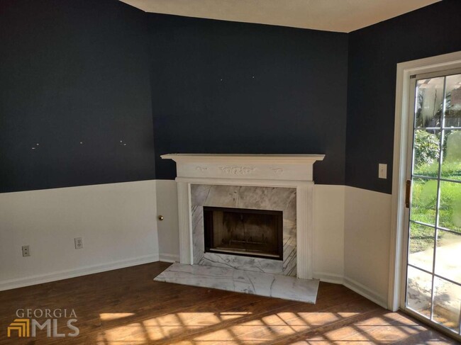 Building Photo - 4926 Lighthouse Pointe