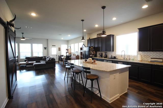 Foto del edificio - 12610 Neville Ranch