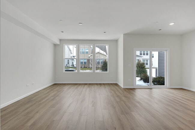 Building Photo - 5918 Hawkweed Dr