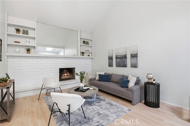 Foto del edificio - 3 Willow Tree Ln