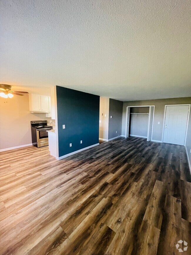 Chateau Manor Apartments for Rent Farmington, MN 1 Rentals