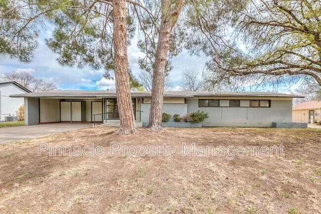 Foto del edificio - 2618 A&M