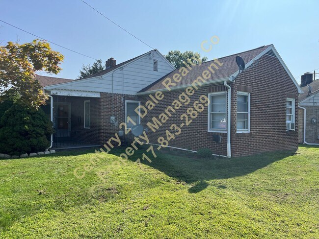 Foto del edificio - Lovely 3 Bedroom 1 bath all One Level Home...