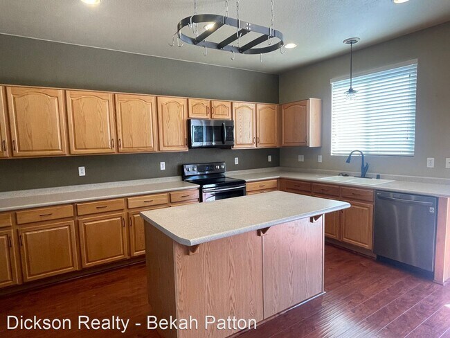 Foto del edificio - 4 br, 2.5 bath House - 9770 Magellan Ct